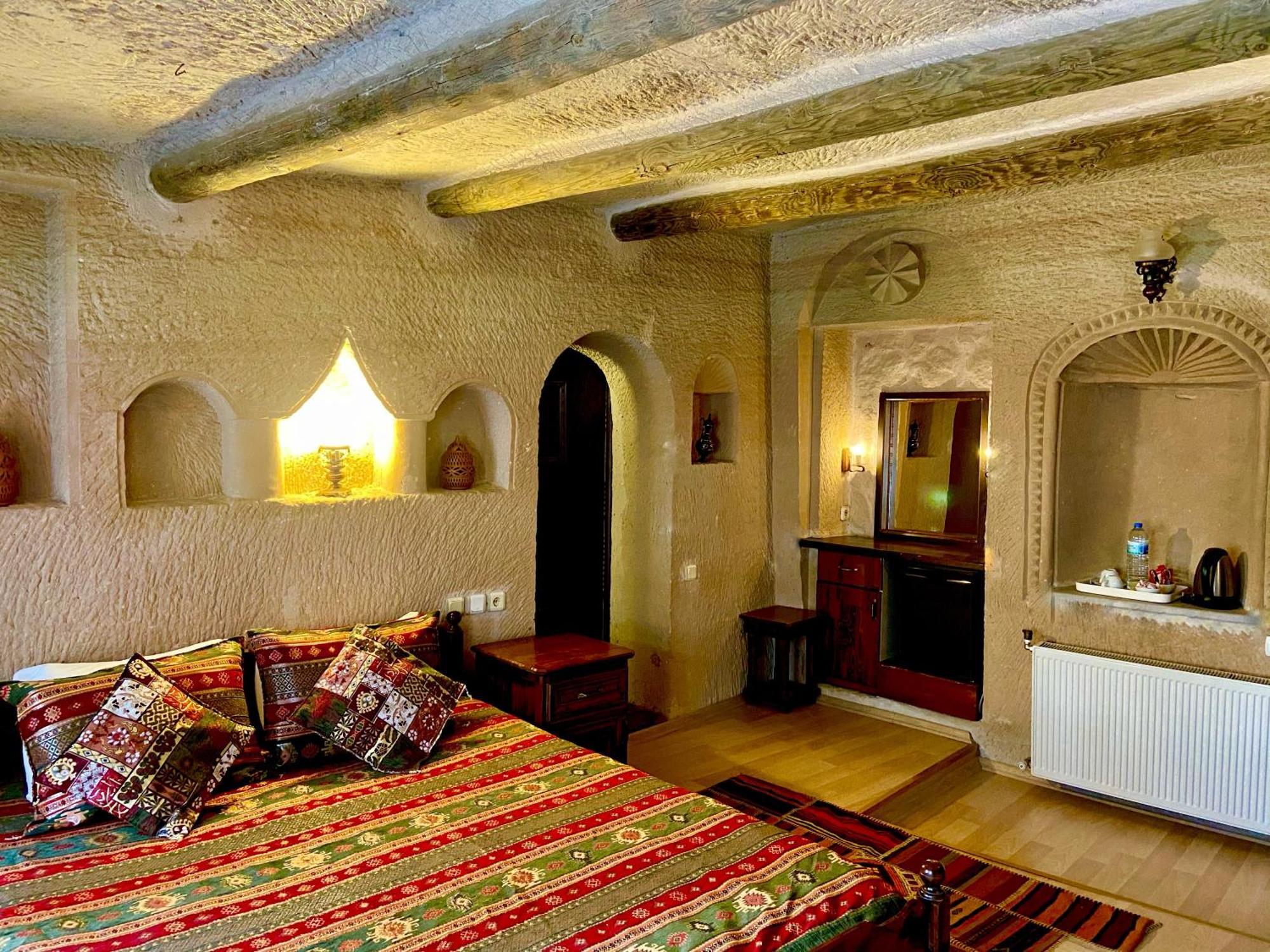 The Village Cave Hotel เกอเรเม ห้อง รูปภาพ